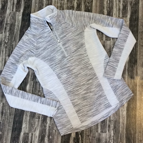 90 Degree By Reflex Tops - 90 degree Athletic long sleeve large top shirt